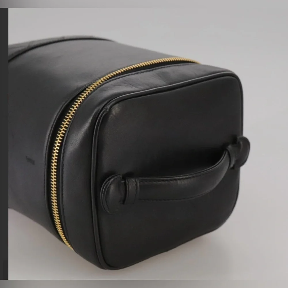 CHANEL CC Logo Grained Calfskin Cosmetics Vanity Hand Bag - Picture 16 of 16